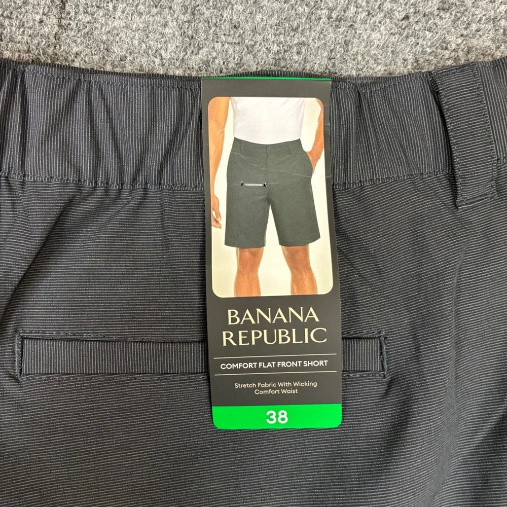 Banana Republic Mens Size W38 Comfort Flat Front Shorts Gray Stretch Wicking NEW